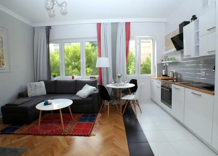 Aski Hoza * Warszawa